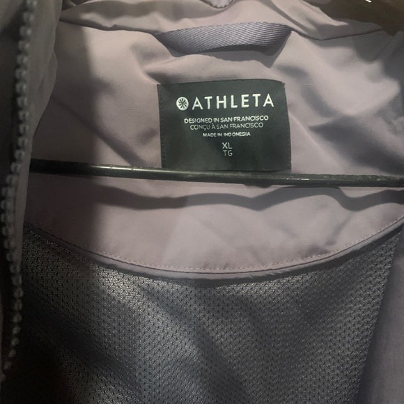 Athleta RainOut Sutro Long Trench in Purple Women’s XL - Picture 5 of 5